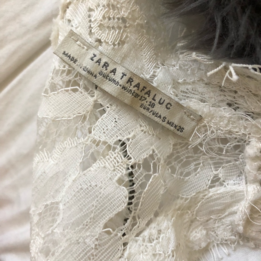 3 FOR 20 ๐ ZARA LACE CROP TOP SIZE SMALL - Picture 4 of 4